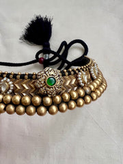 Gold polish black threaded thussi necklace