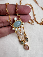 Gold polish calcedony and pearl pendant chain