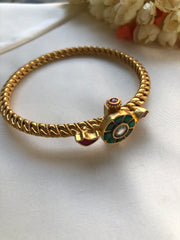 Golusu bangle with green kundan with screw, 2.6-Silver Bracelet-PL-House of Taamara