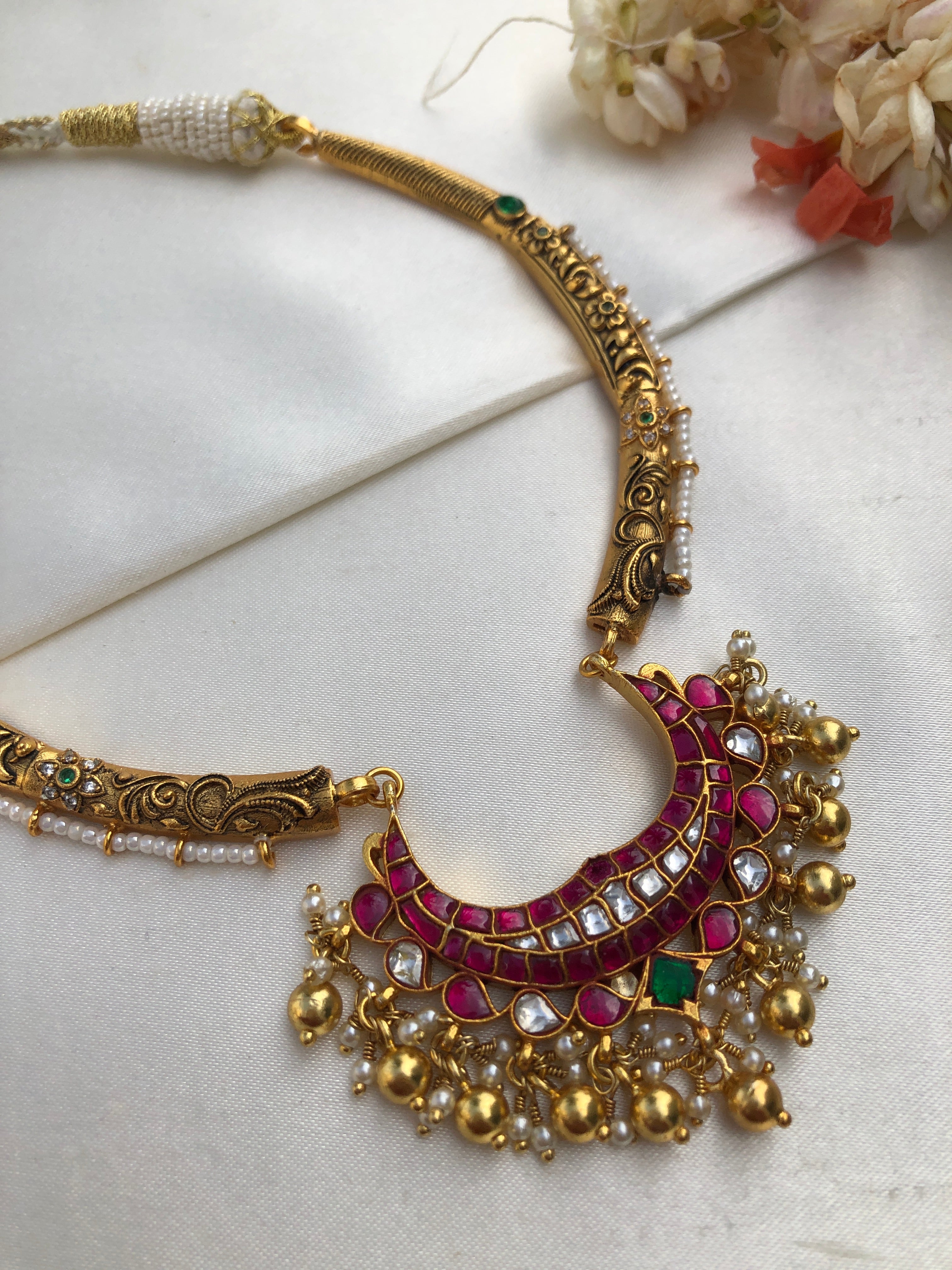 Hasli with kundan pendant and bunch pearls-Silver Neckpiece-PL-House of Taamara