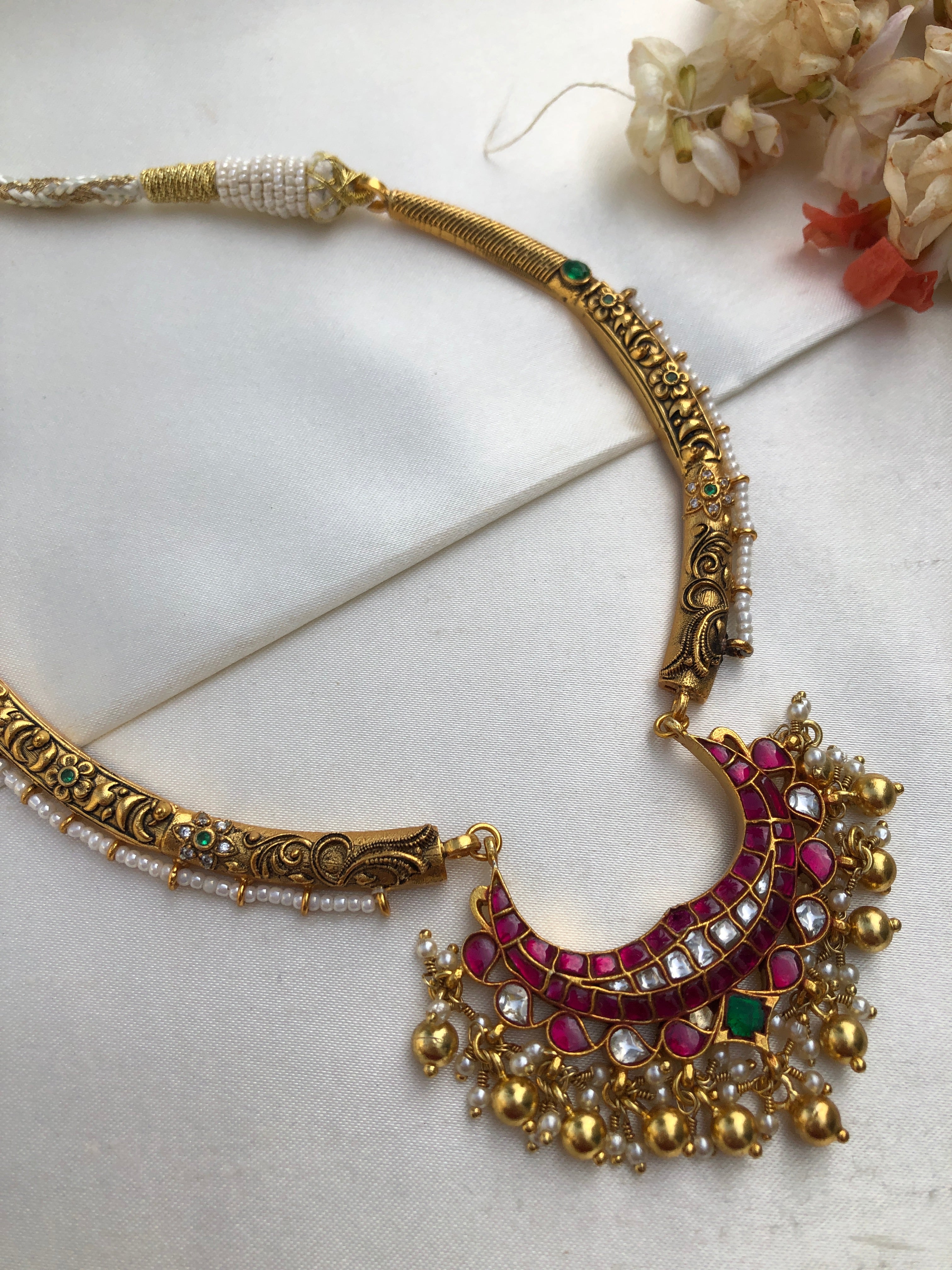 Hasli with kundan pendant and bunch pearls-Silver Neckpiece-PL-House of Taamara