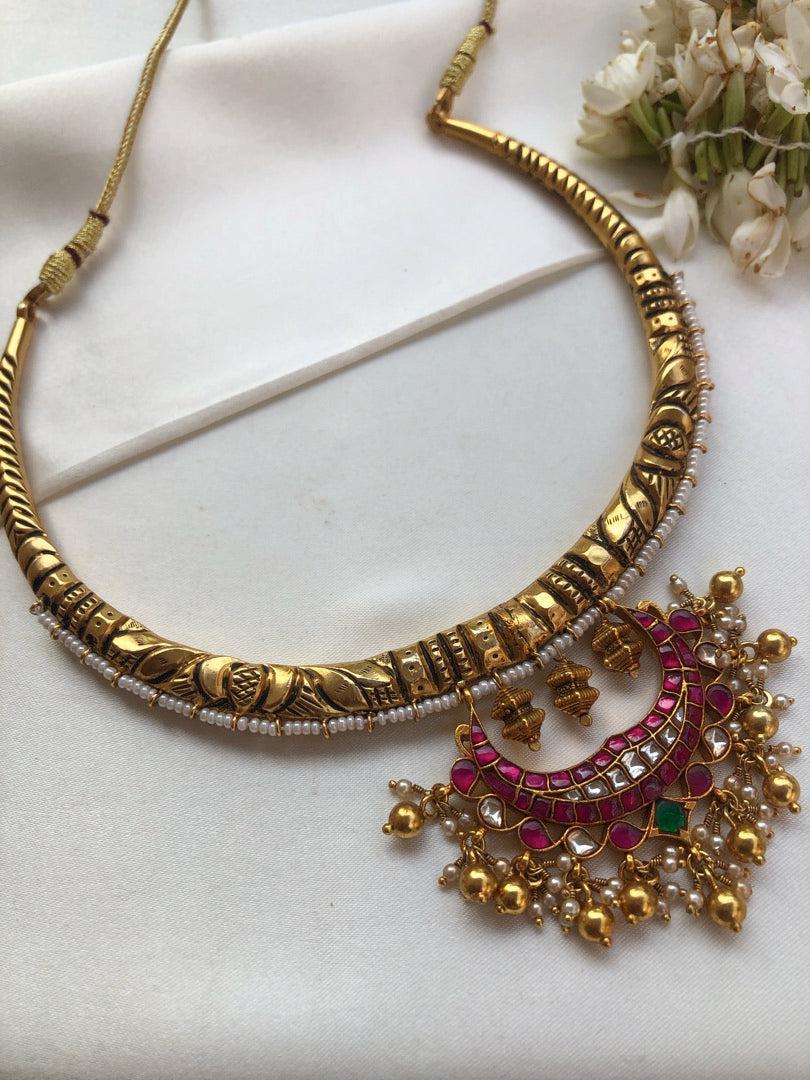 Hasli with kundan ruby pendant with antique polish gundus-Silver Neckpiece-PL-House of Taamara