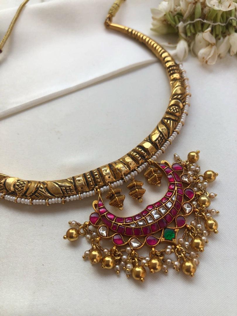 Hasli with kundan ruby pendant with antique polish gundus-Silver Neckpiece-PL-House of Taamara