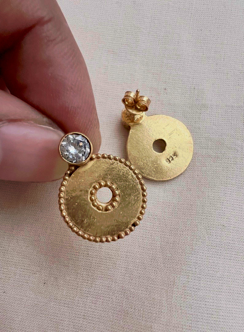 Gold polish zircon studs