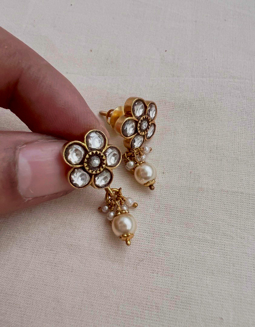 Gold polish kundan flower studs with pearls