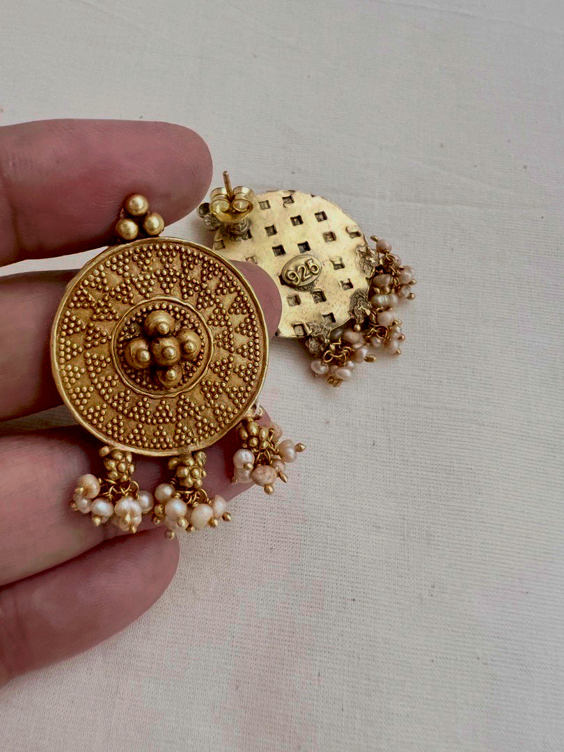 Antique gold polish studs
