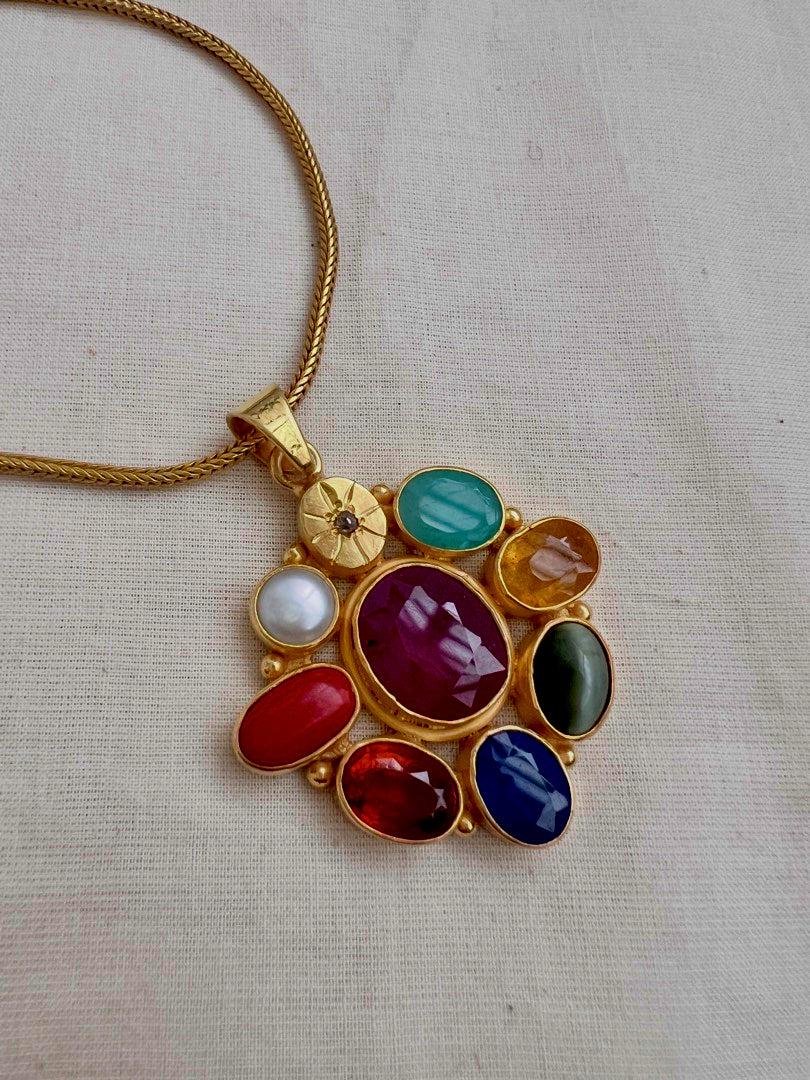 Gold polish navrathana pendant with chain