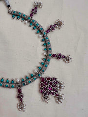 Pink kemp and turquoise necklace with pearls