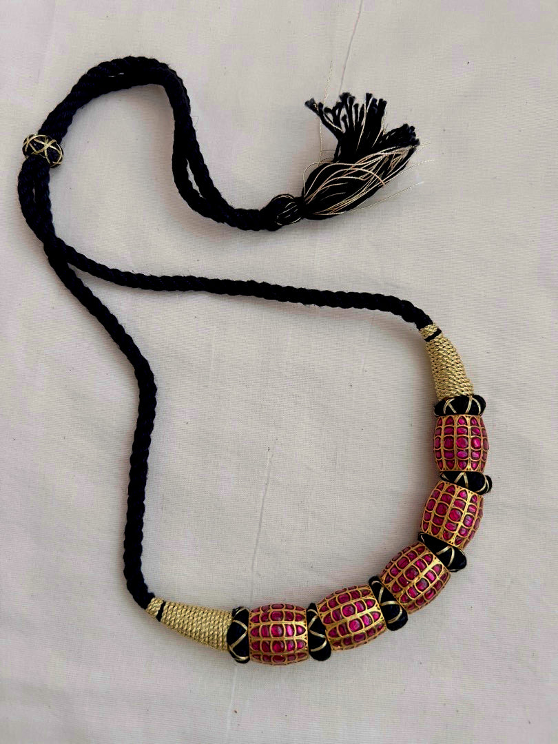 Gold polish big ruby beads stringed necklace
