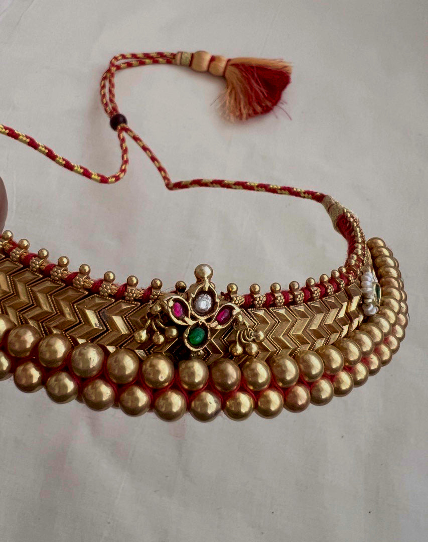 Antique gold polish thussi necklace with jadau motifs