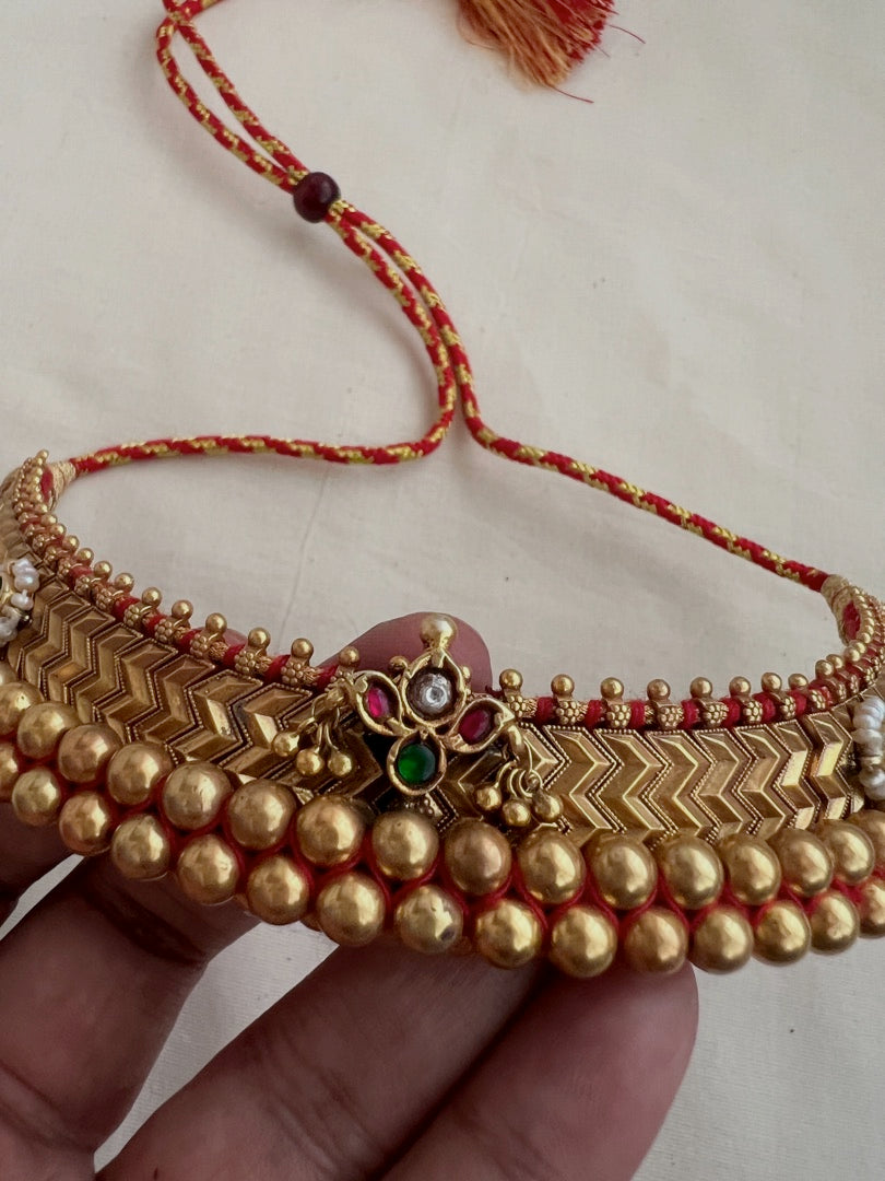 Antique gold polish thussi necklace with jadau motifs