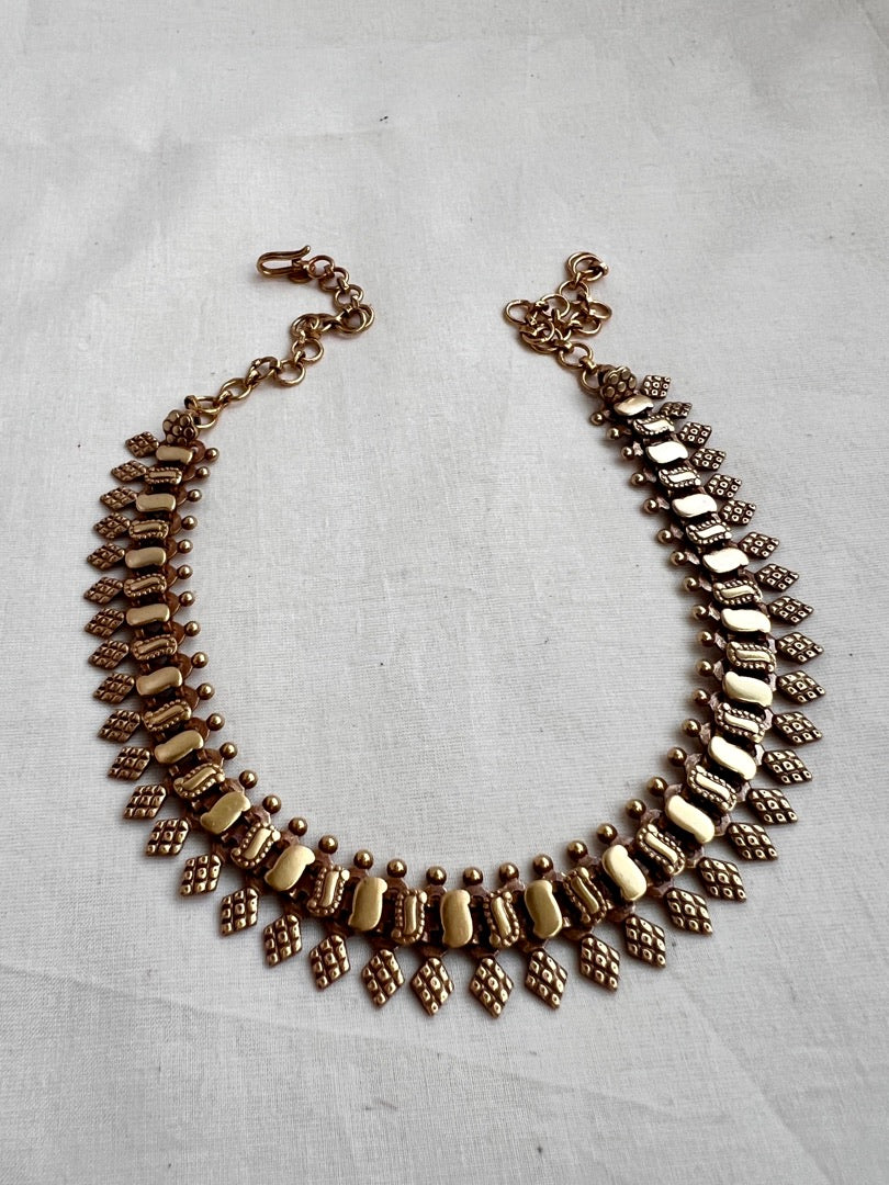 Antique gold polish necklace