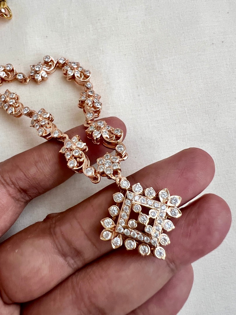 Rose gold polish zircon necklace