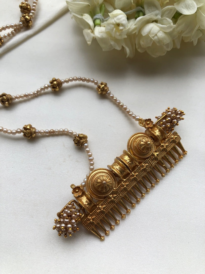Antique Comb style pendant with pearls chain