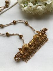 Antique Comb style pendant with pearls chain