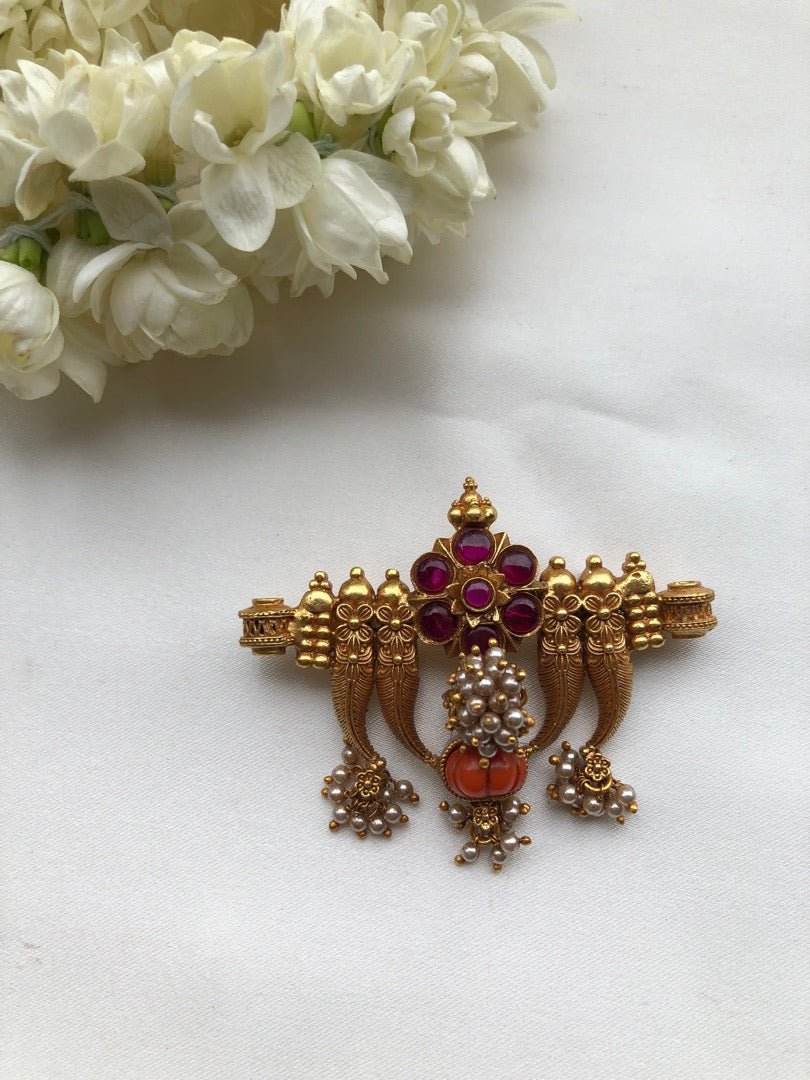 Antique style pendant with thodu & coral with pearls bunch