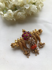Antique style pendant with thodu & coral with pearls bunch