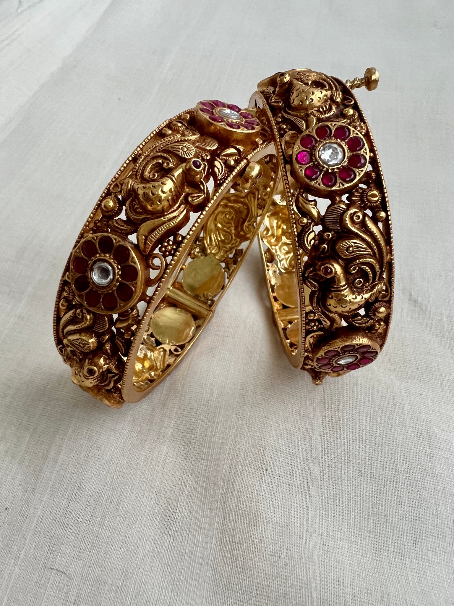 MaeMarie Wraps Peacock Bracelet Bundle in Gold - PEA-BUN-G | Abt
